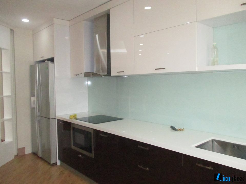 kinh-mau-op-bep-licoglass-02 (8)